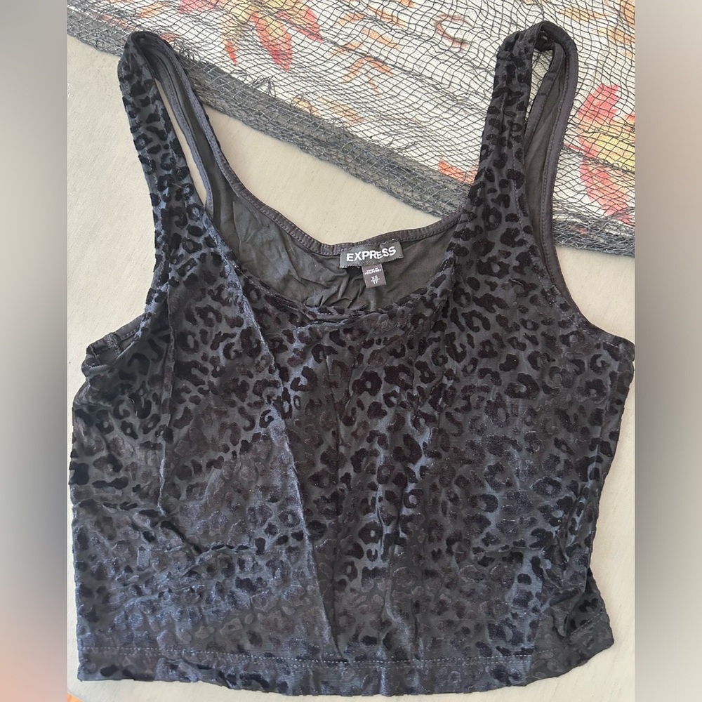 Black cheetah crop